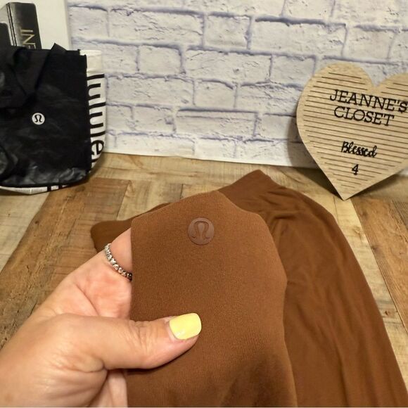 Lululemon Ready to Rulu High-Rise Jogger
Roasted Brown
Size 14 - Picture 7 of 15